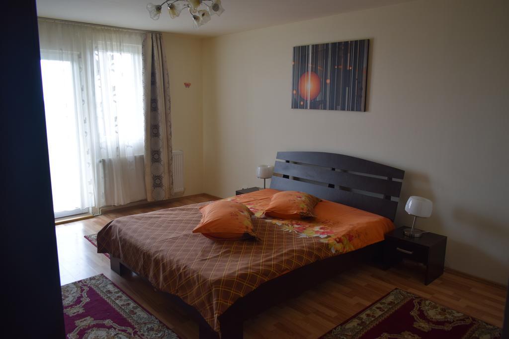Pensiunea Mountain King Sîmbăta de Sus Eksteriør billede