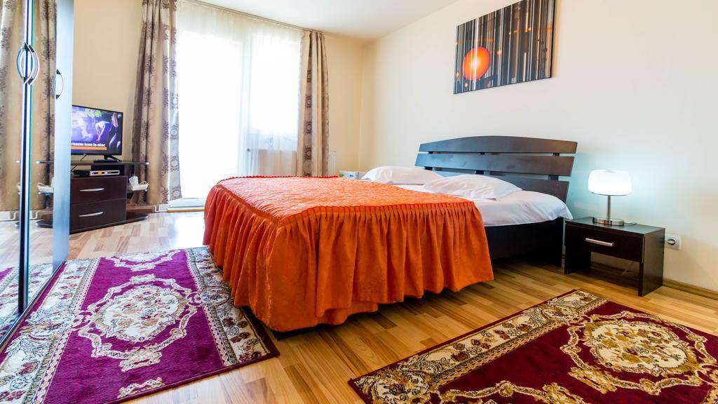 Pensiunea Mountain King Sîmbăta de Sus Eksteriør billede