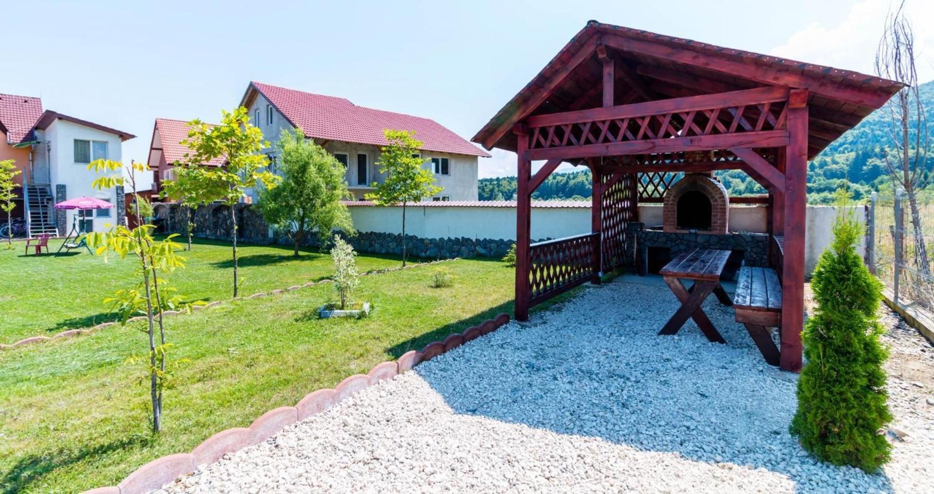 Pensiunea Mountain King Sîmbăta de Sus Eksteriør billede